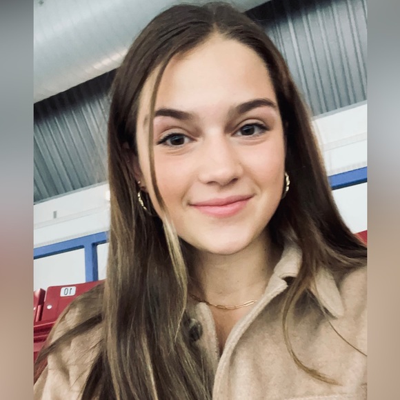 Meet your Posher, Kiana - Picture 1 of 1